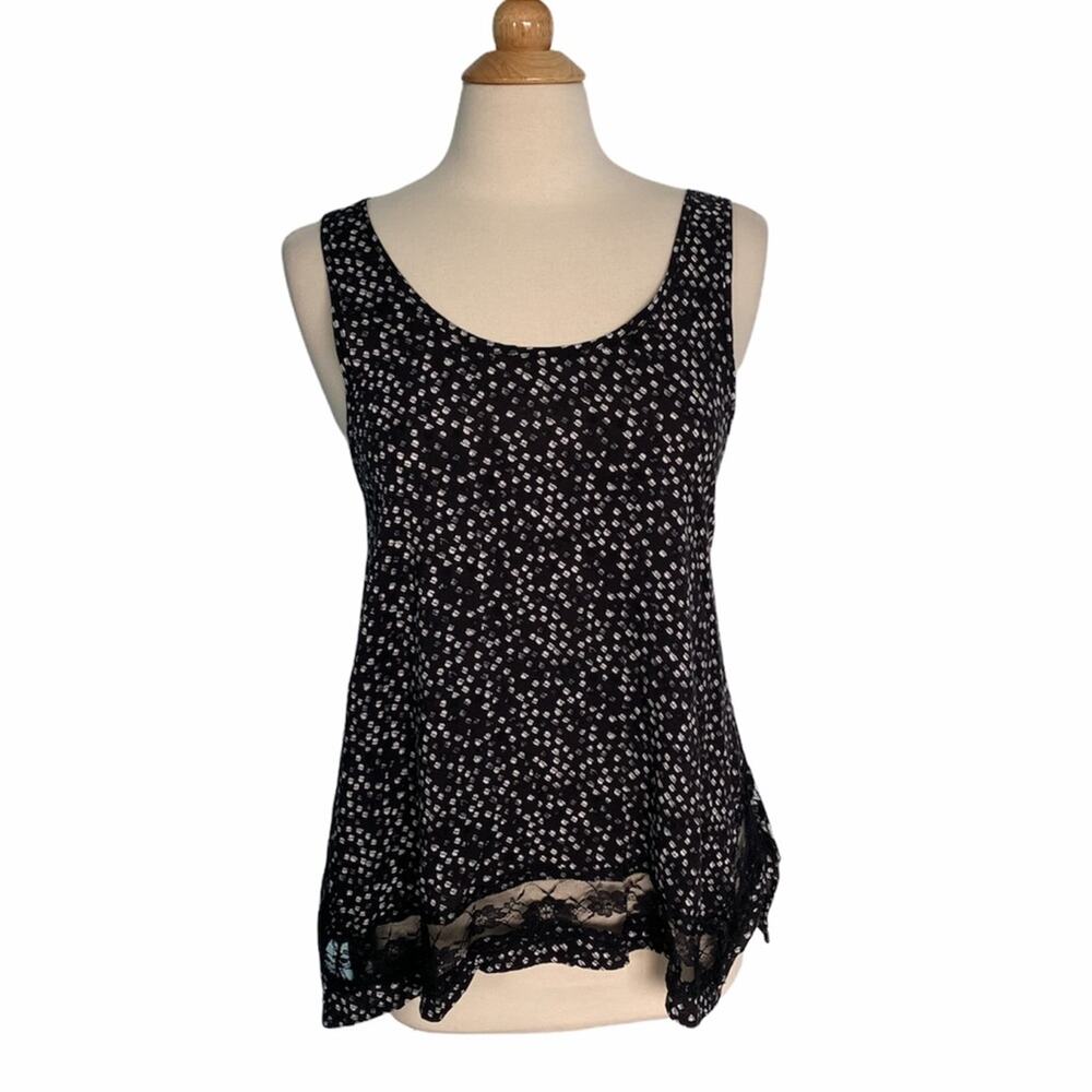Black White Flowy Tank Polka Dot Patterned Scoop Neck Lace Detail H26